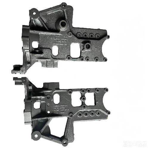 WG9925930902/930912 T7H Front-mounted Right Combined Mount - Image 4