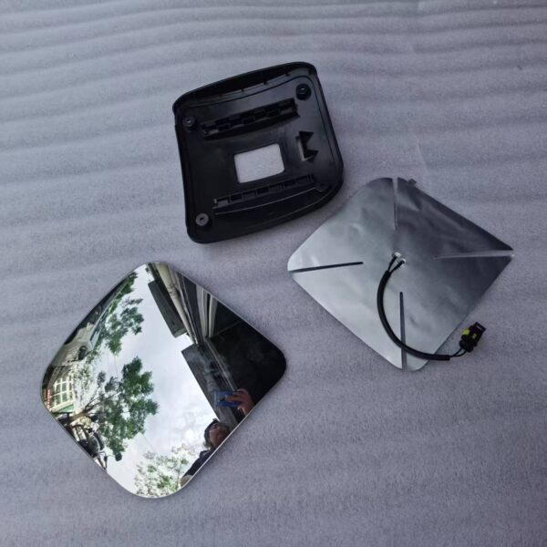 Small square mirror lens on the right EZ160077000225