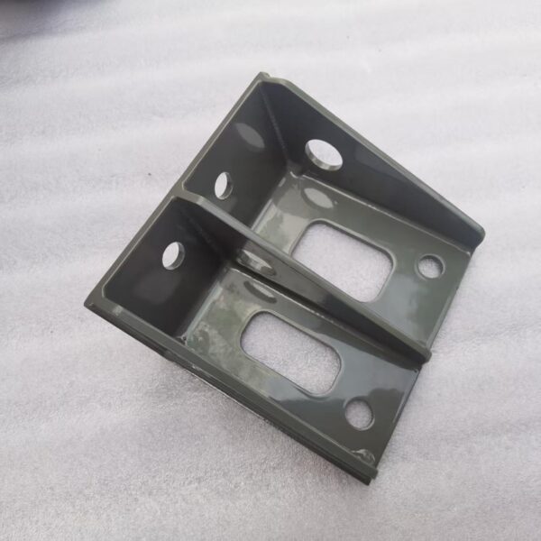 Front Suspension Lower Bracket  AZ160043000039