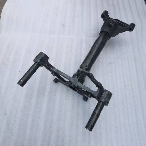 Lower pedal bracket  5103230-DW502